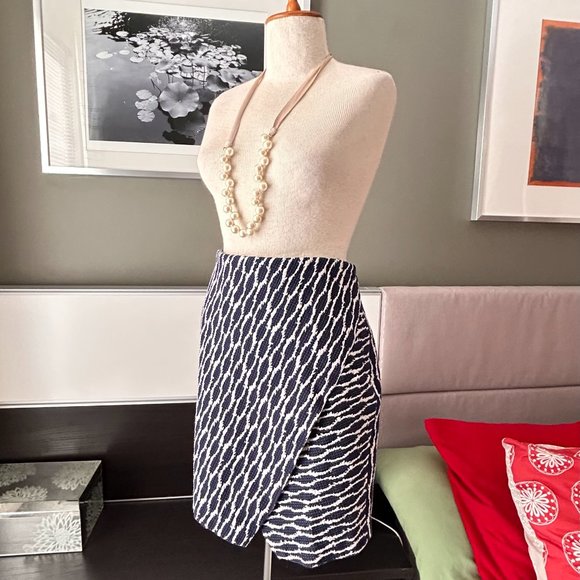 - ANN TAYLOR LOFT Faux Wrap Printer Blue and White MEDIUM   - B482 - Picture 3 of 6